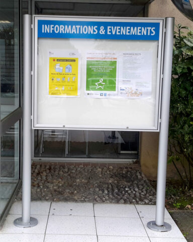 Bi-mâts avec vitrine